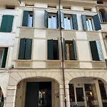 Daire Loft Moderno Nel Cuore Del Centro Storico - Spazioso & Luminoso Wifi Veloce- Tutto A Piedi