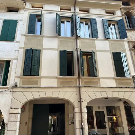 Apartmán Loft Moderno Nel Cuore Del Centro Storico - Spazioso & Luminoso Wifi Veloce- Tutto A Piedi